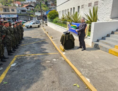 Teresópolis recebe a tradicional Corrida do Fogo Simbólico da Pátria.